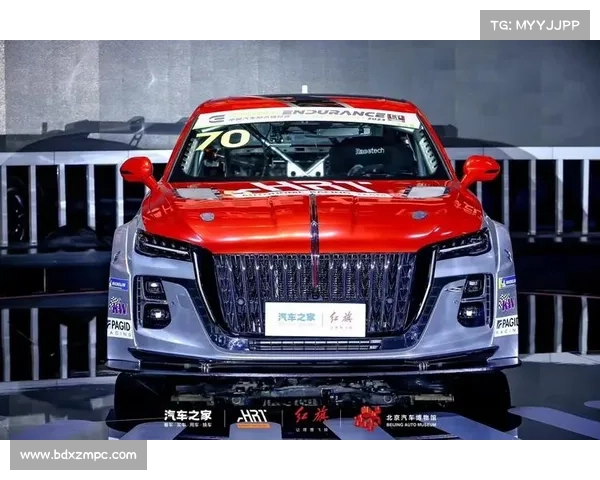 中国红旗敞篷车亮相白俄罗斯 跨越国界出征 排面拉满！